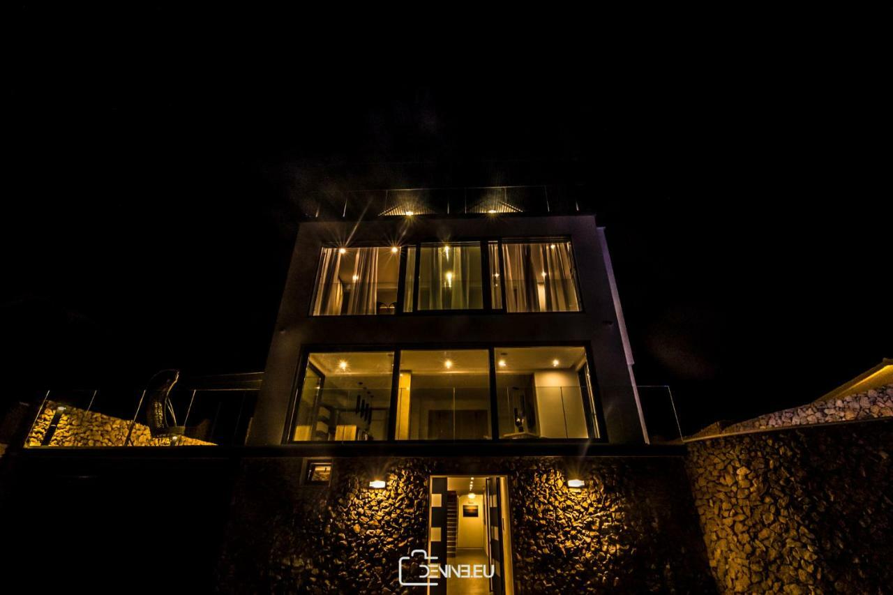 Villa Madomi Kustici Luaran gambar